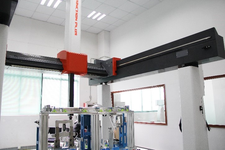 高速、高精度龍門式三坐標(biāo)測(cè)量機(jī)，為“未來(lái)汽車”保駕護(hù)航(圖1)