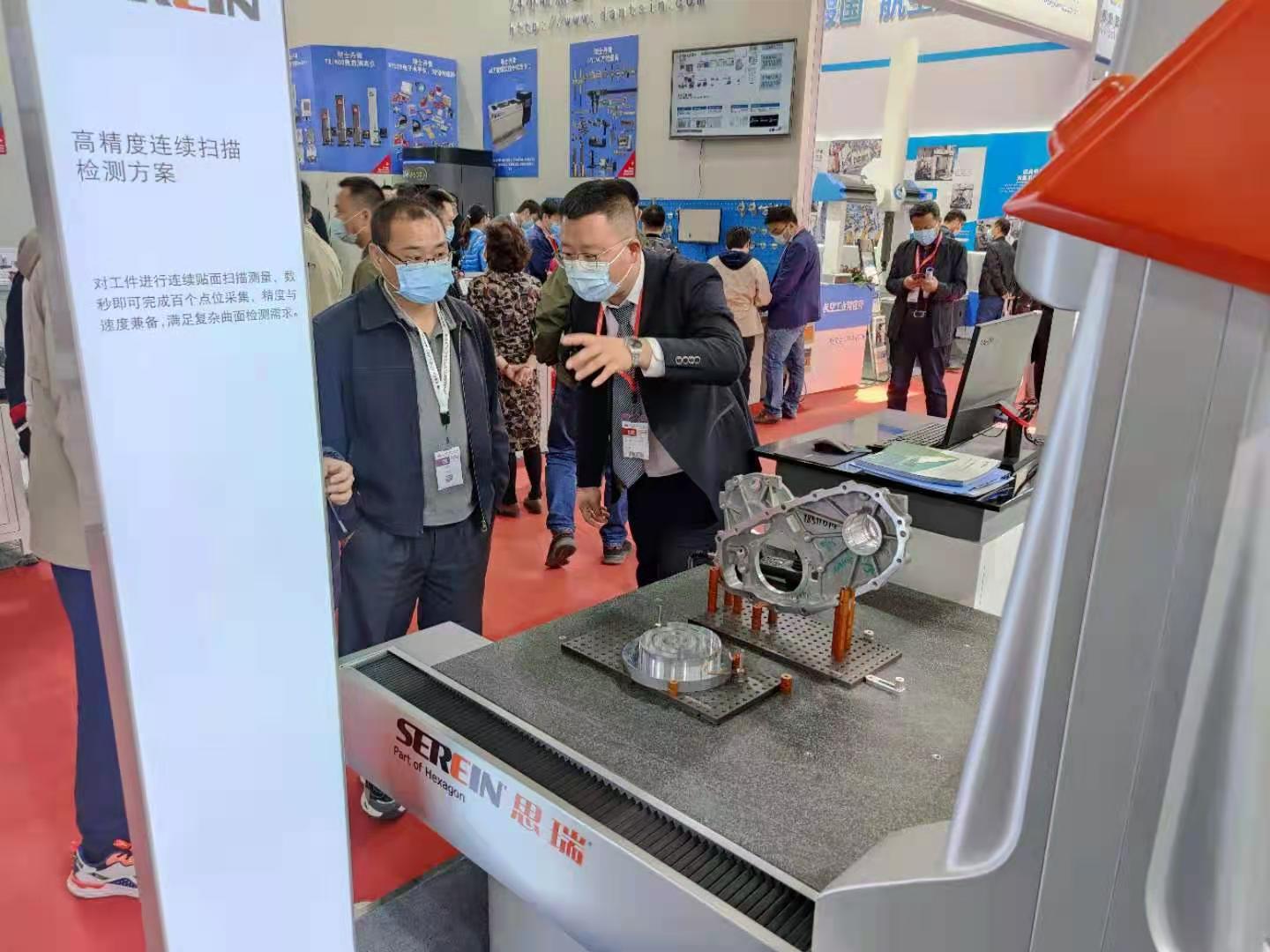 多年持續(xù)熱銷的經(jīng)典三坐標(biāo)測量機(jī)——思瑞CROMA(圖1)